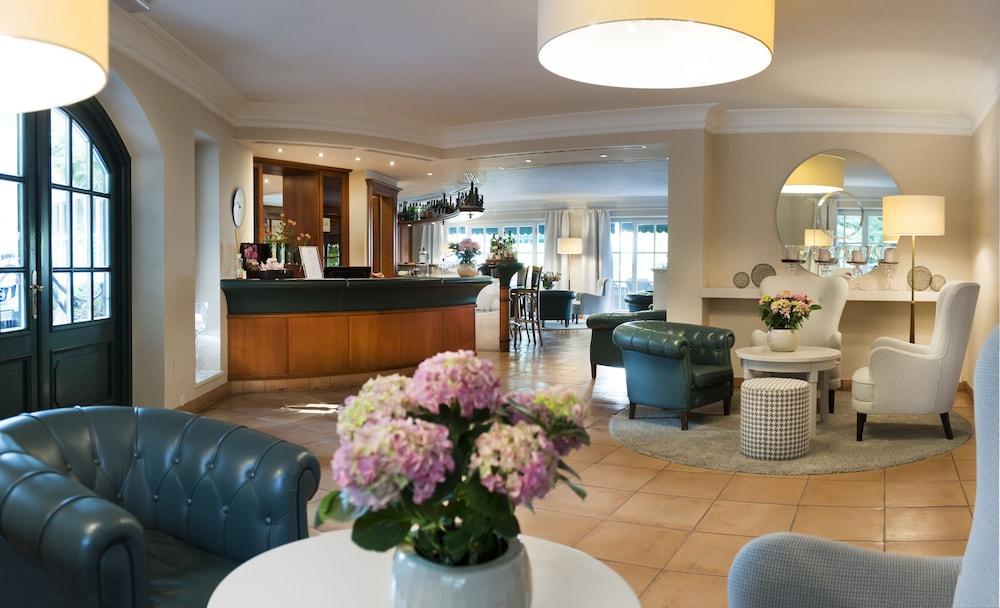 Hotel Pienzenau Am Schlosspark Merano Eksteriør bilde
